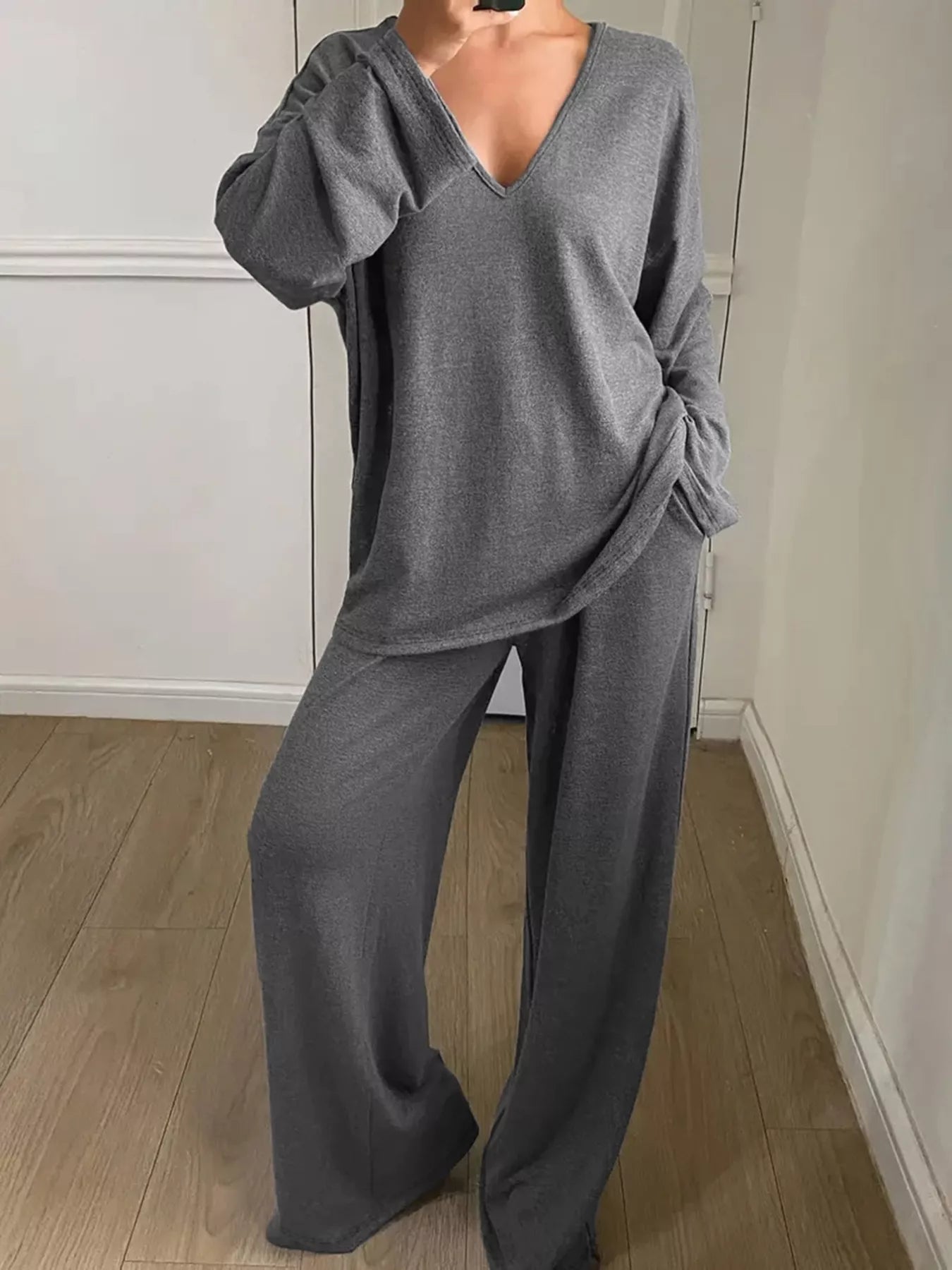 1f0f350f-66cf-445e-a128-89e275c94dcc-Max-Origin.jpg Plus Size Relaxed Fit V-Neck Top and Pants Set - Image 2