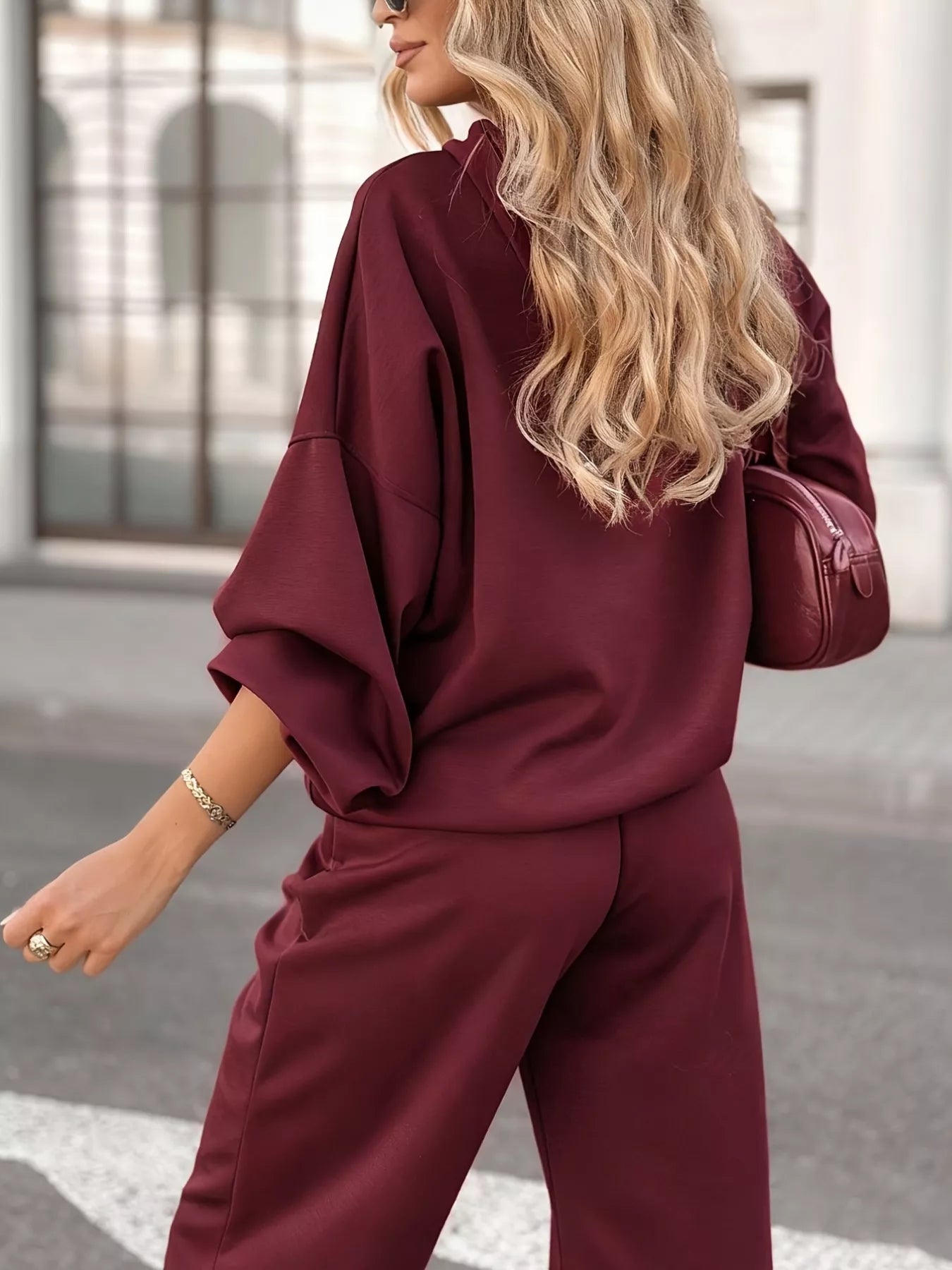 334d787d8a4e49bda84de44f82cd4a56-Max-Origin.jpg Casual Hoodie and Cropped Pants Set - Image 5