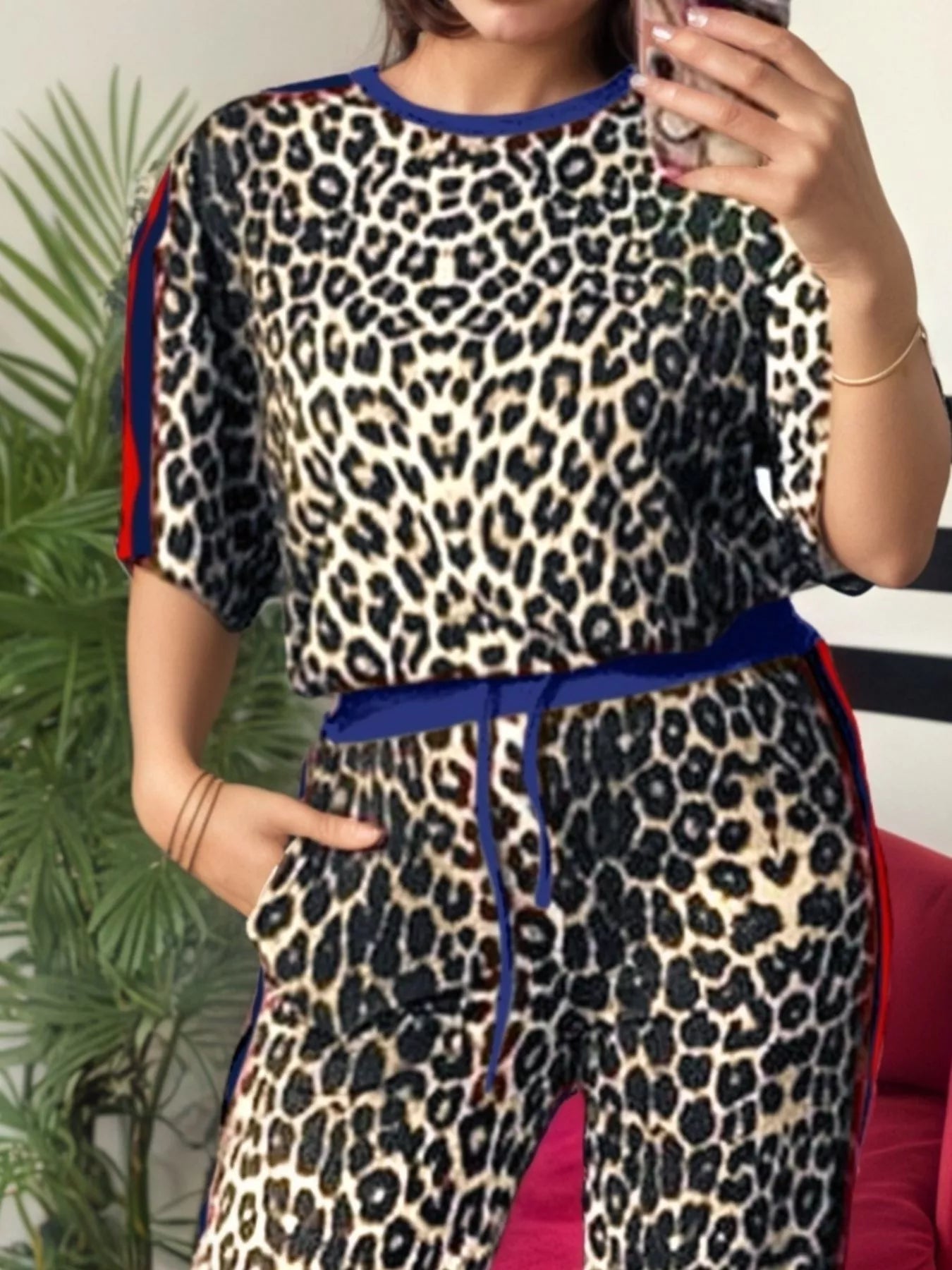 388451f3-4e79-48ba-af68-3e8412c6bde8-Max-Origin.jpg Leopard Round Neck Top and Pants Two-Piece Set - Image 17