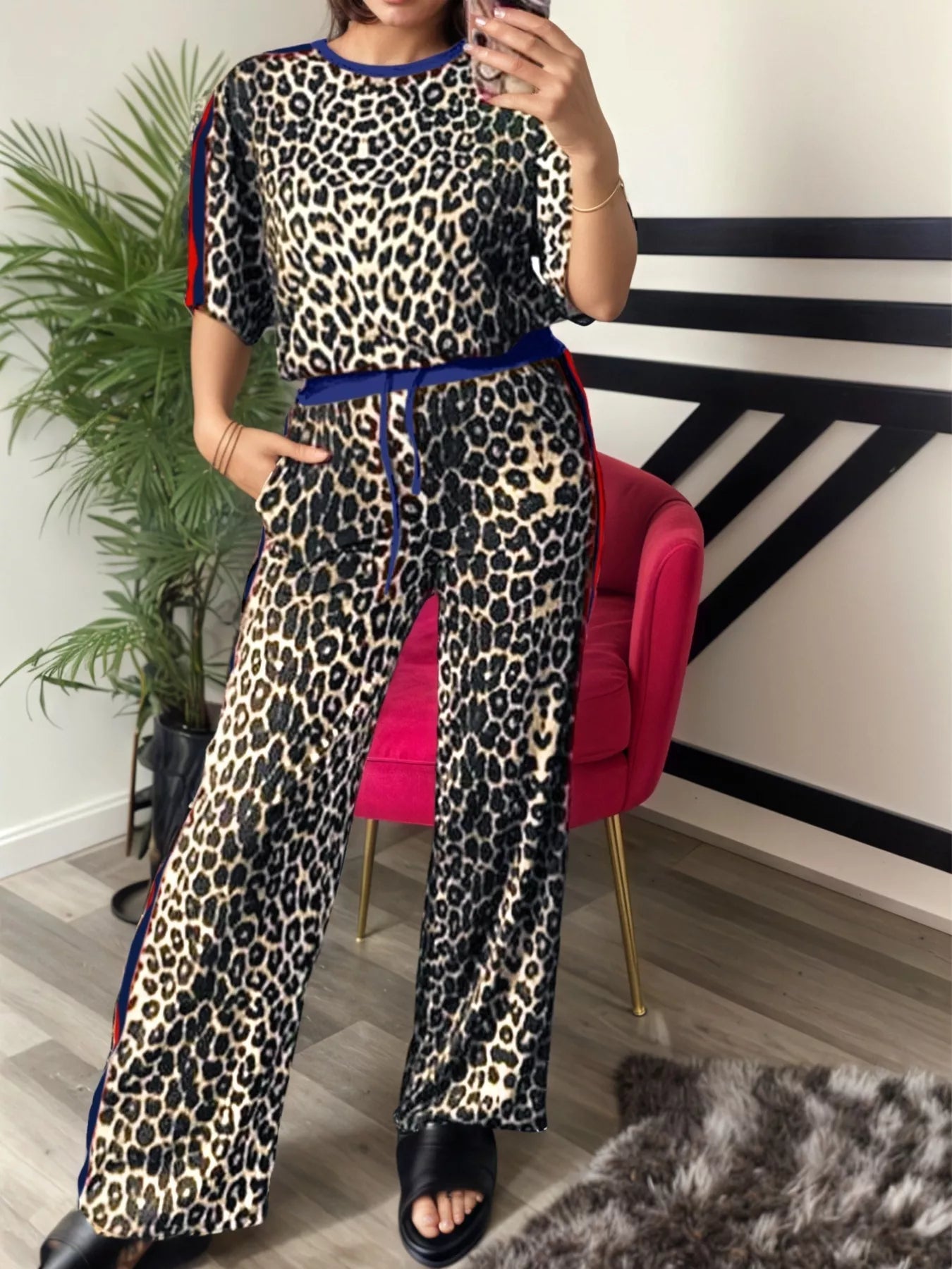 4512151b-fc49-4099-9932-868a24bf91fb-Max-Origin.jpg Leopard Round Neck Top and Pants Two-Piece Set - Image 18