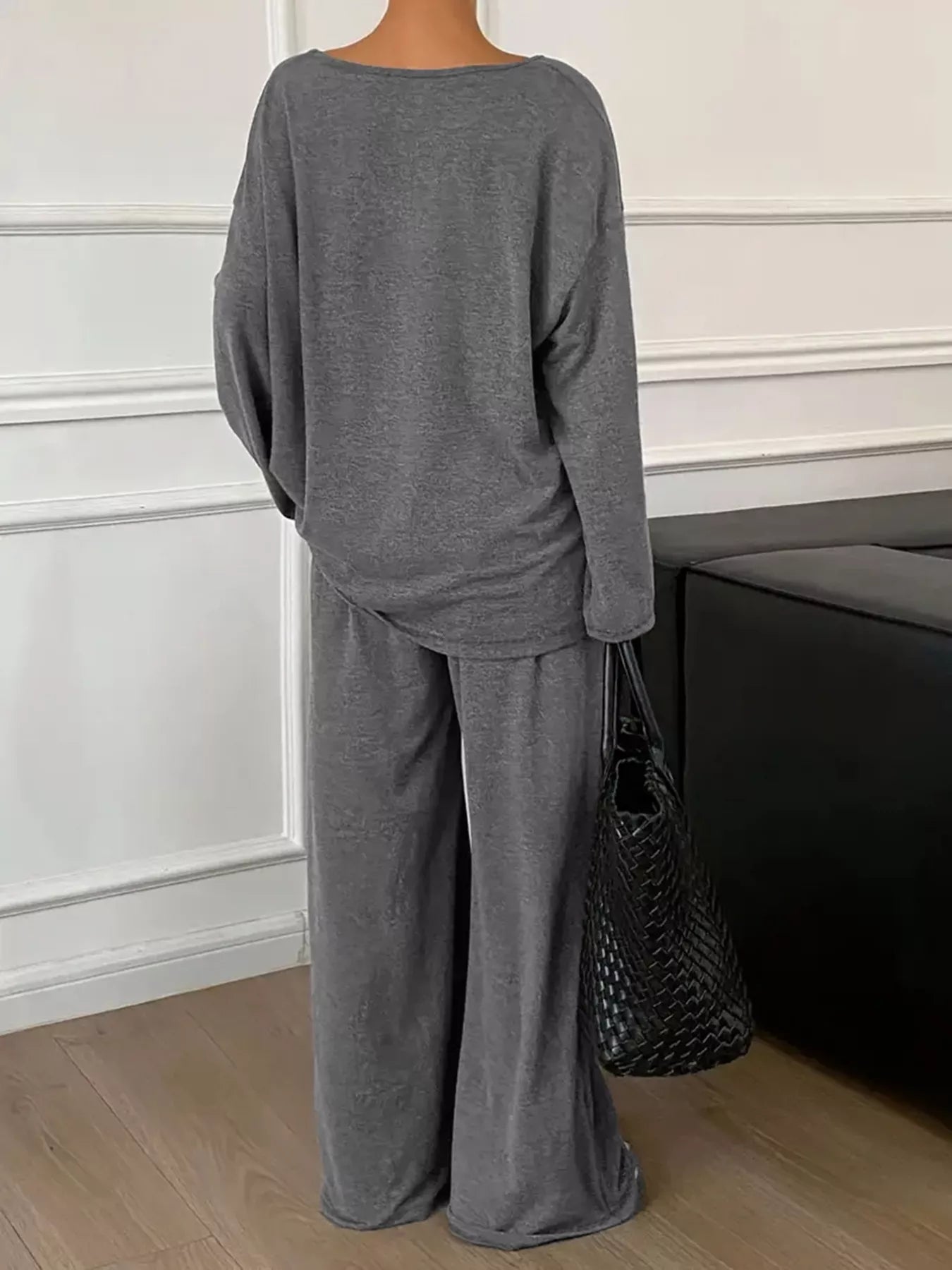 5990f8dd-54b7-44c8-8238-16f415d8d548-Max-Origin.jpg Plus Size Relaxed Fit V-Neck Top and Pants Set - Image 4