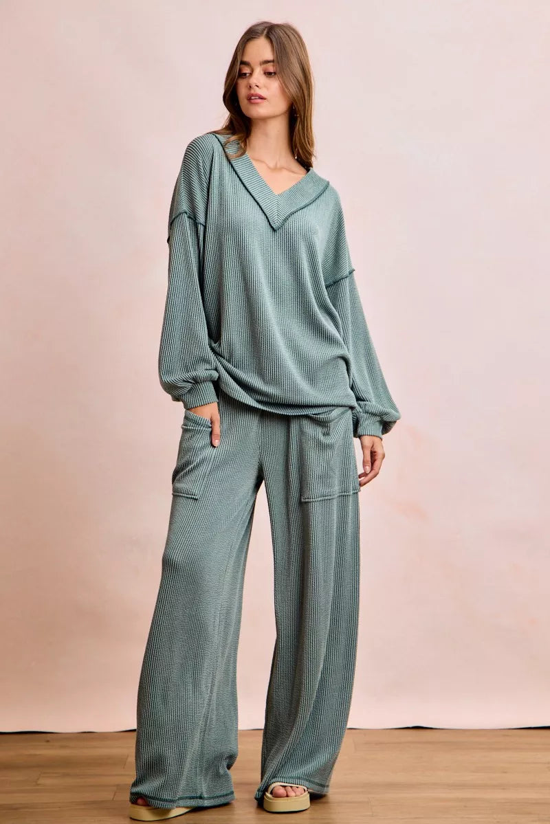 6f4d3173d37c495882d4b5b60dffedc2-Max-Origin.jpg BiBi Two Tone Cord Rib Contrast Stitching V-Neck Top and Pants Set - Image 4