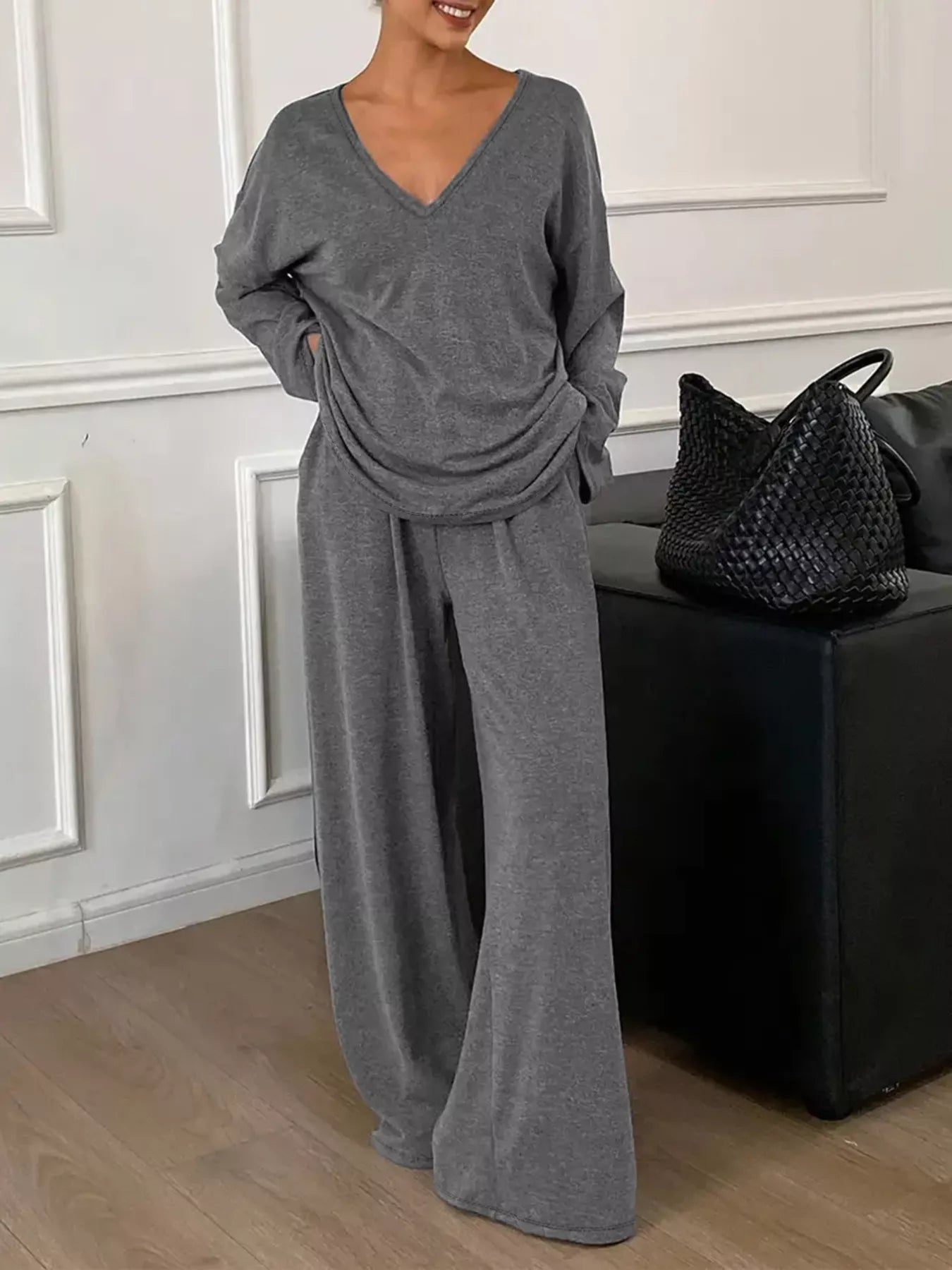7480c9d7-953b-404a-bd81-df65275e4aad-Max-Origin.jpg Plus Size Relaxed Fit V-Neck Top and Pants Set