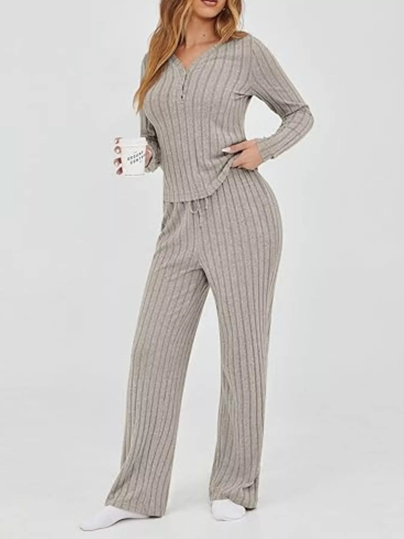 90fd8588-aad3-4d86-8869-e79ae589909d-Max-Origin.jpg Ribbed Knit Long Sleeve Top and Pants Set