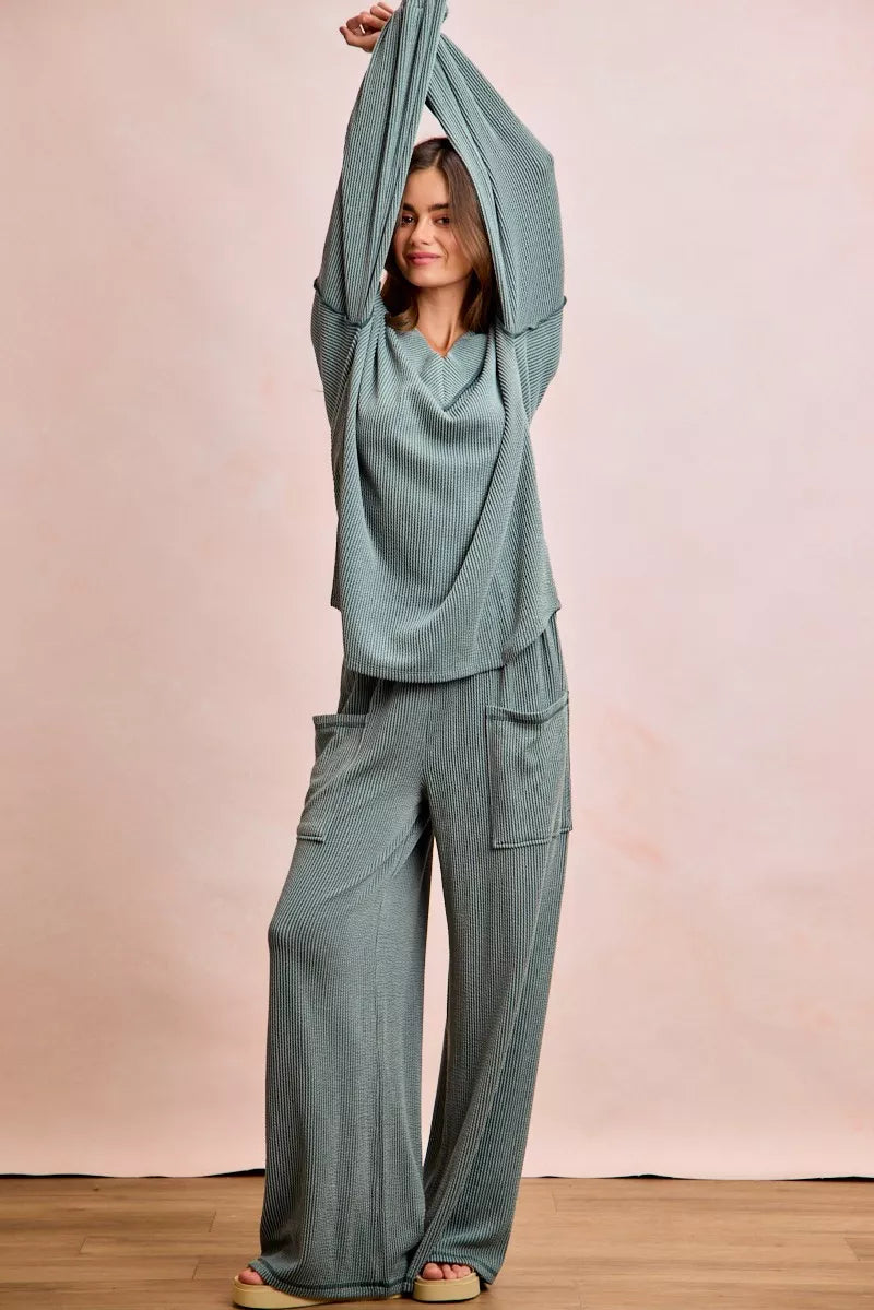 91bf275342c54f2c8aa4728aa7908096-Max-Origin.jpg BiBi Two Tone Cord Rib Contrast Stitching V-Neck Top and Pants Set - Image 6