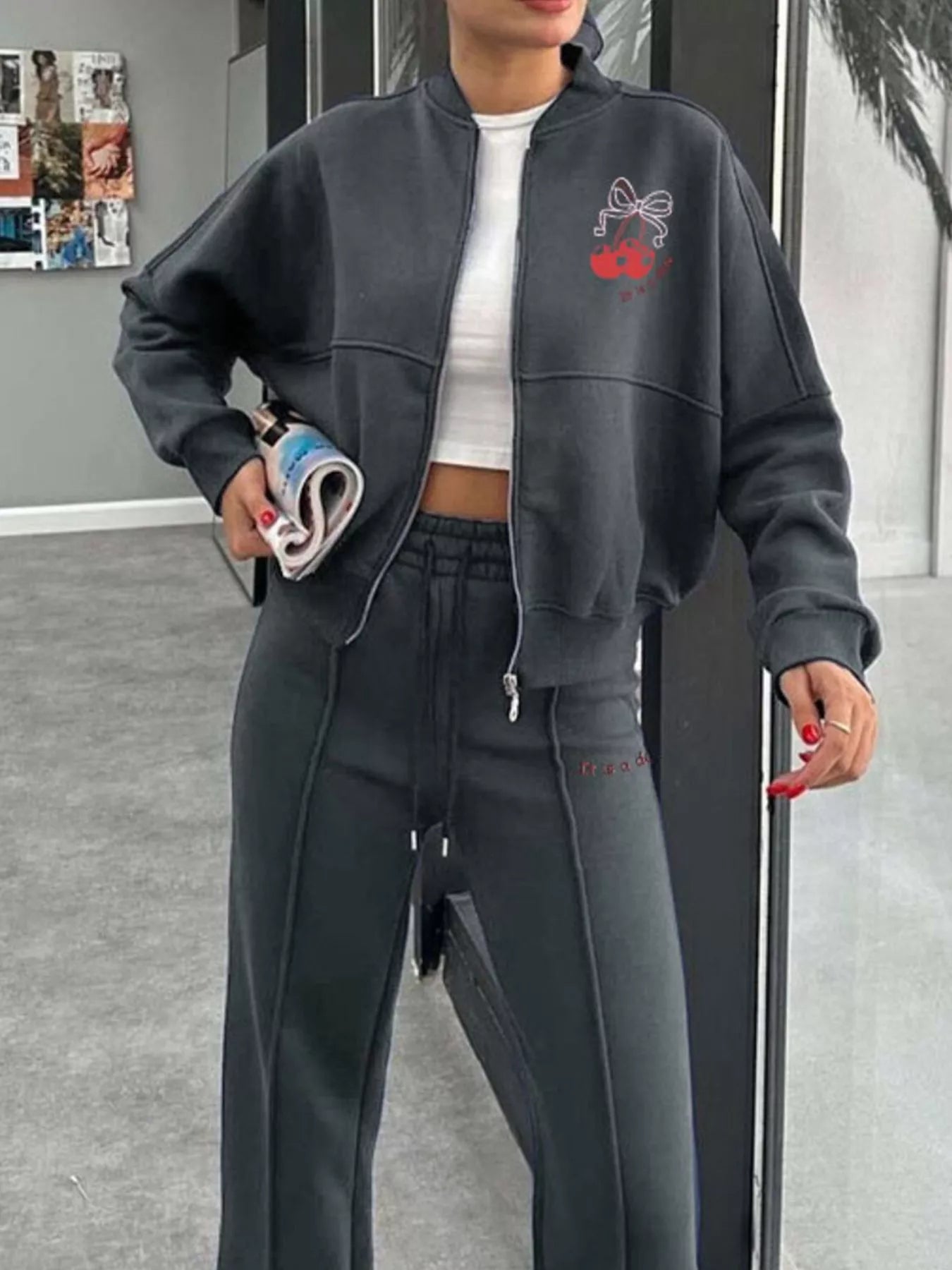 a1495462-b143-4d66-8f17-933980277c7c-Max-Origin.jpg Zip Up Dropped Shoulder Outerwear and Pants Set - Image 15