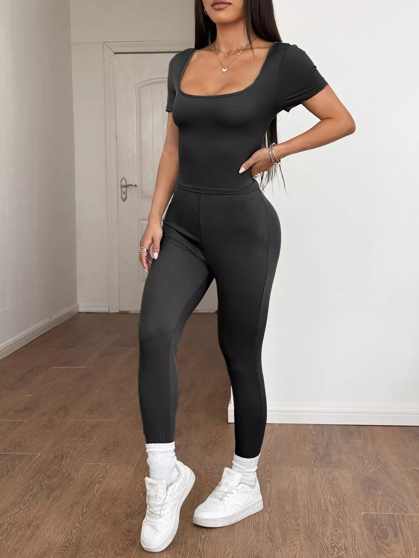 ef7bc3e0eca84fe8b6219ba02d733b28-Max-Origin.jpg Short Sleeve Top and Leggings Set - Image 2