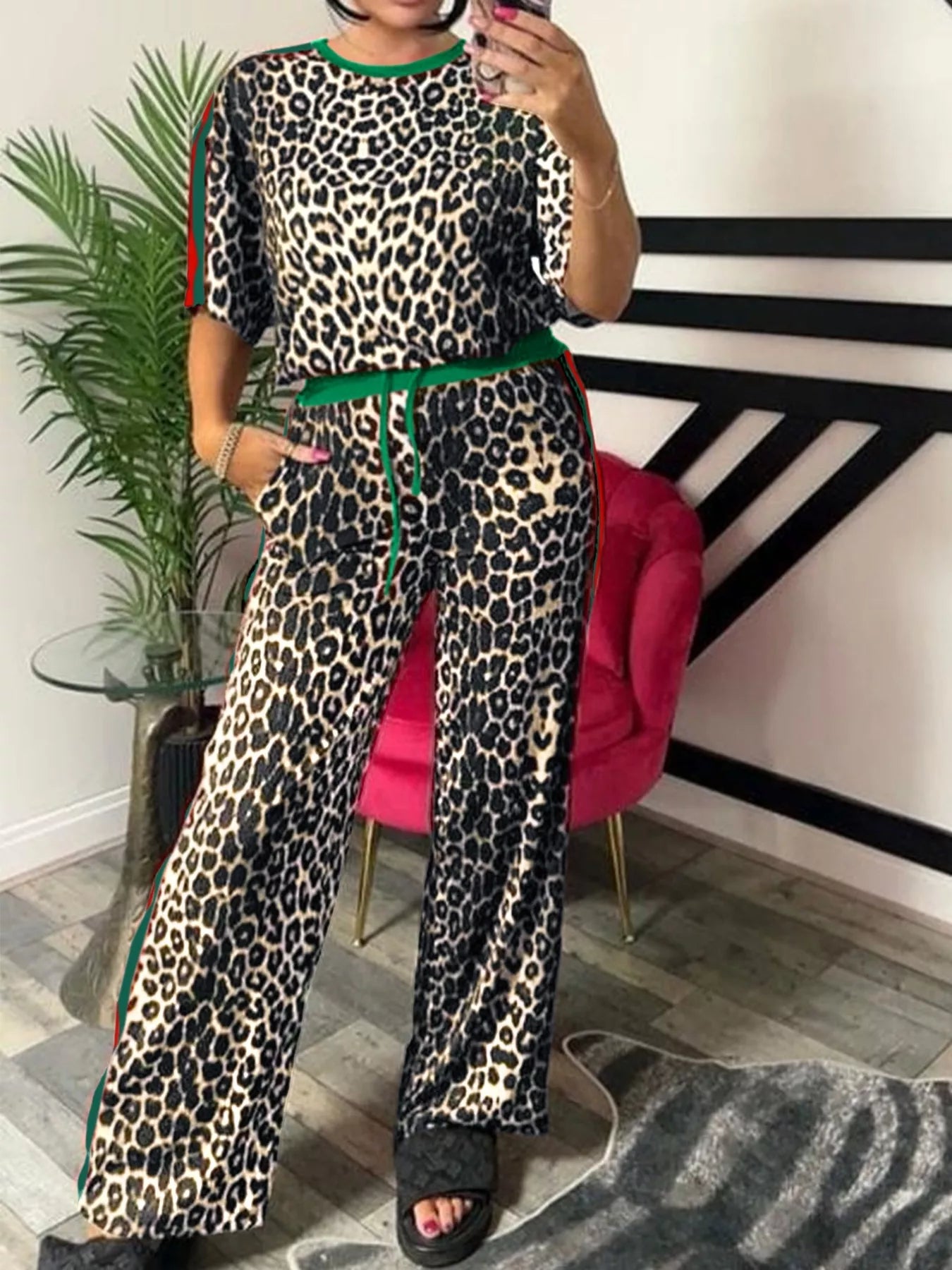fcf54b69-e5be-44f9-8672-e91f1f1c472c-Max-Origin.jpg Leopard Round Neck Top and Pants Two-Piece Set - Image 2